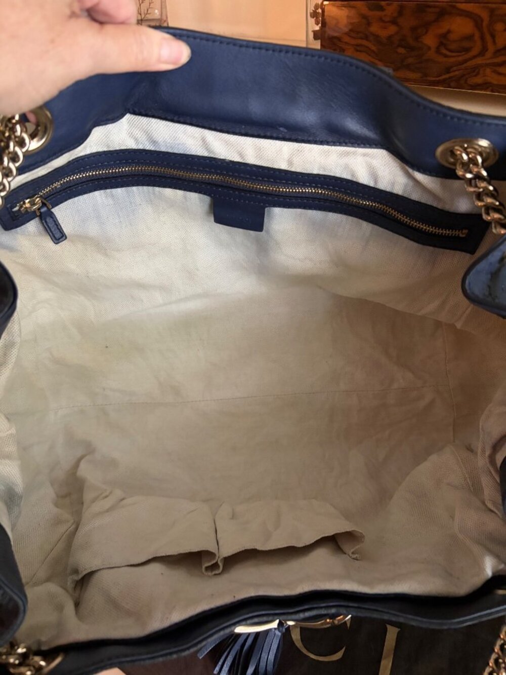 GUCCI Guccissima GG Monogram Leather Emily Navy Blue Hobo Chain Link Flap Bag - Picture 10 of 16